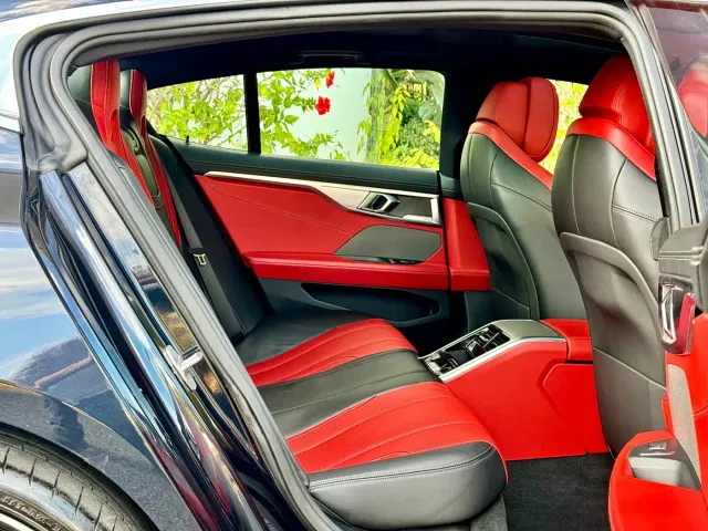 BMW 8 Series — Фото автомобиля 12