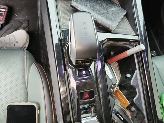 Geely Boyue — Фото автомобиля 13