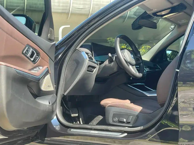 BMW i3 — Фото автомобиля 13