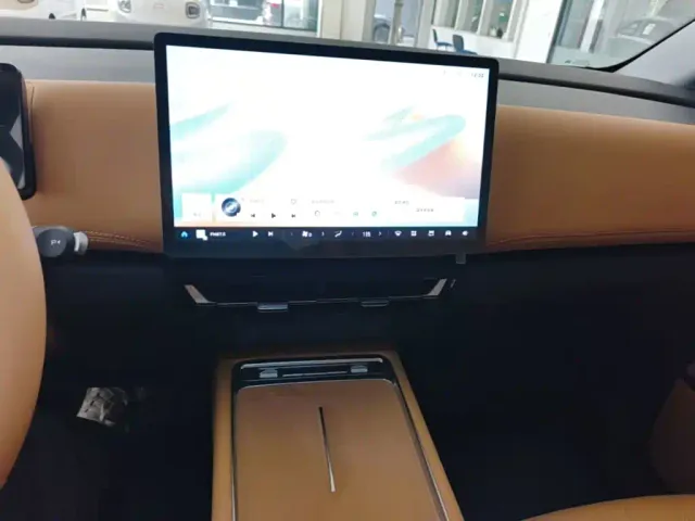 Wuling Starlight 730 — Фото автомобиля 12