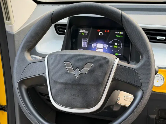 Wuling Hongguang Mini EV — Фото автомобиля 14