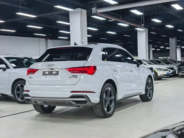 Audi Q3 — Фото автомобиля 26