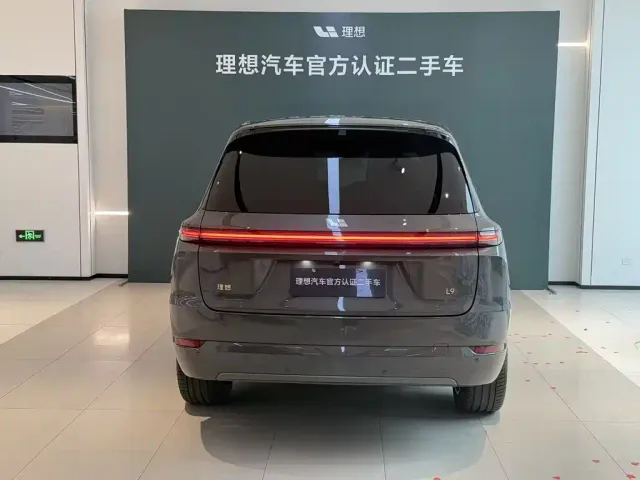 Li Auto L9 — Фото автомобиля 2