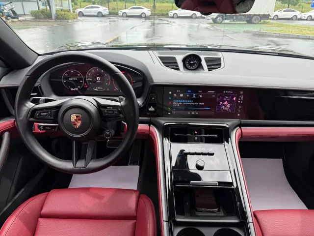Porsche Panamera — Фото автомобиля 12