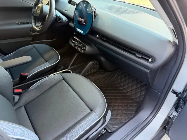 MINI Electric MINI ACEMAN — Фото автомобиля 17