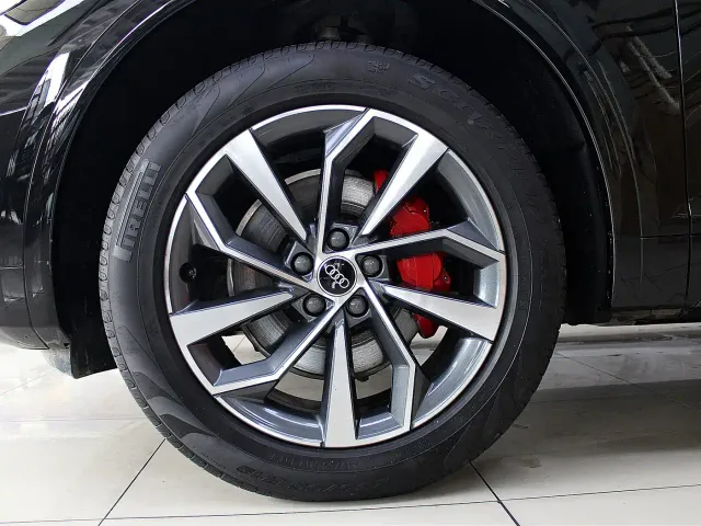 Audi Audi Q5L 2024 Model 40 TFSI Luxury Dynamic — Фото автомобиля 16