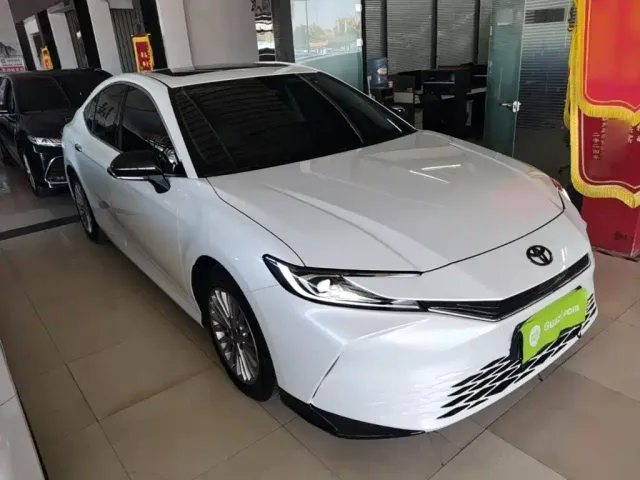 Toyota Camry — Фото автомобиля 3