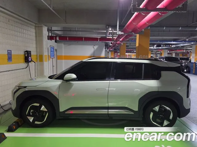 Kia EV3 — Фото автомобиля 2