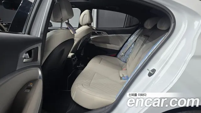Genesis G70 New — Фото автомобиля 18