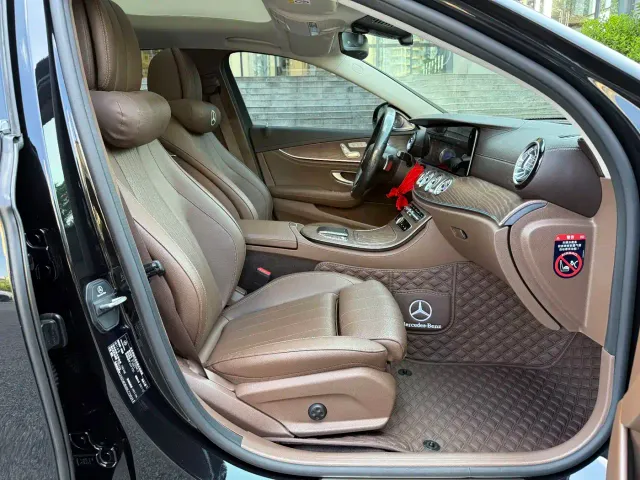 Mercedes-Benz E-Class — Фото автомобиля 10
