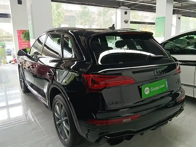 Audi Q5L — Фото автомобиля 4