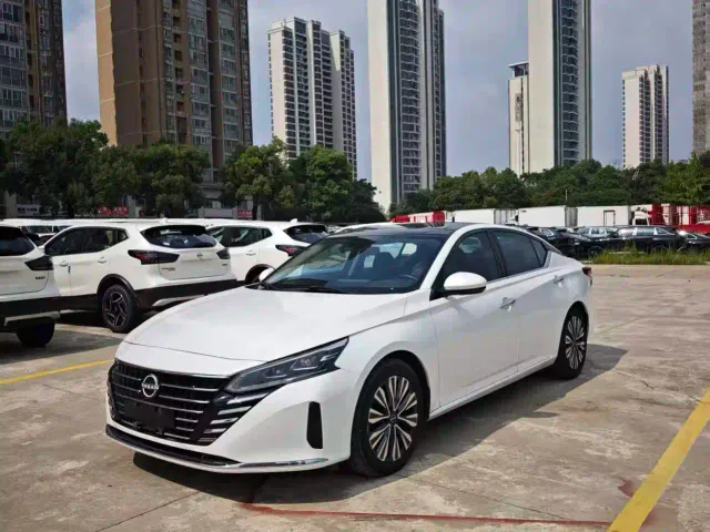 Фотография автомобиля — Nissan Teana