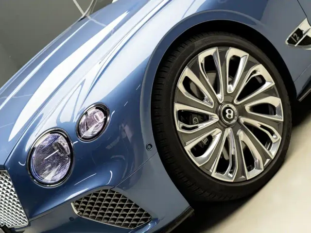 Bentley Continental — Фото автомобиля 3