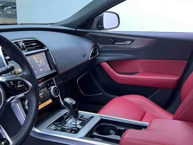 Jaguar XEL — Фото автомобиля 19