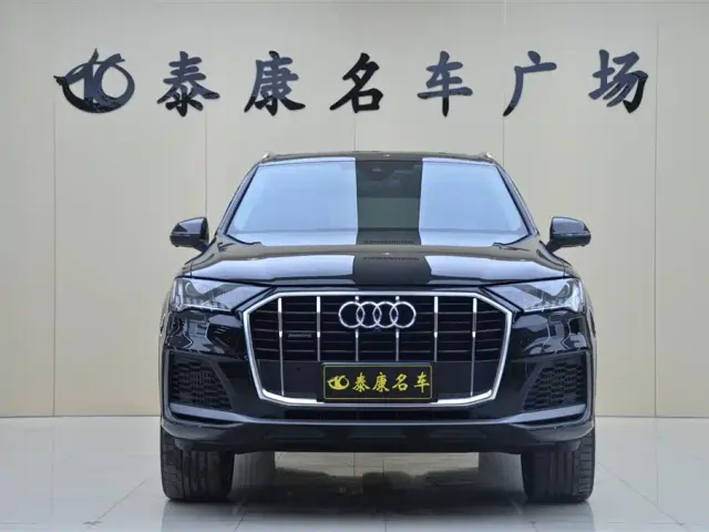 Audi Q7 — Фото автомобиля 2