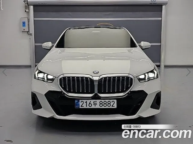 BMW 5 Series G60 — Фото автомобиля 2