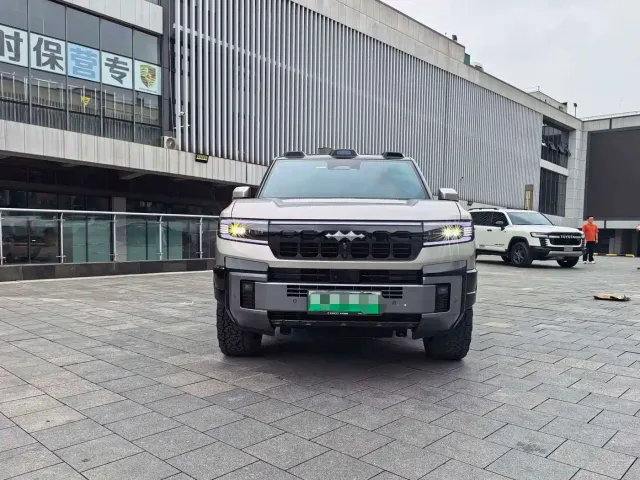 BYD FangChengBao Leopard 8 — Фото автомобиля 2