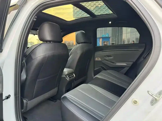 BYD Qin L — Фото автомобиля 6