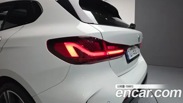 BMW 1 Series F40 — Фото автомобиля 22