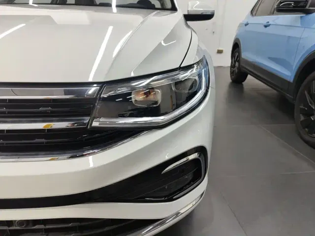 Volkswagen Bora — Фото автомобиля 23