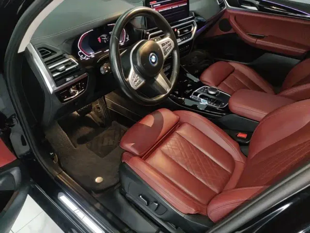 BMW iX3 — Фото автомобиля 14