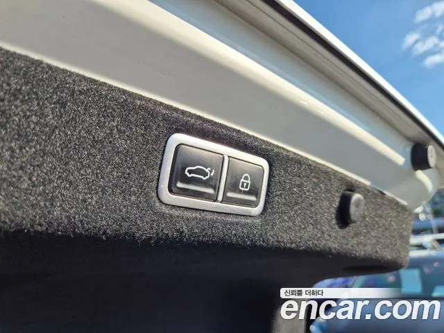 Hyundai Grandeur GN7 — Фото автомобиля 12