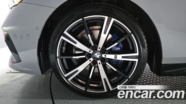 BMW 5 Series G60 — Фото автомобиля 5