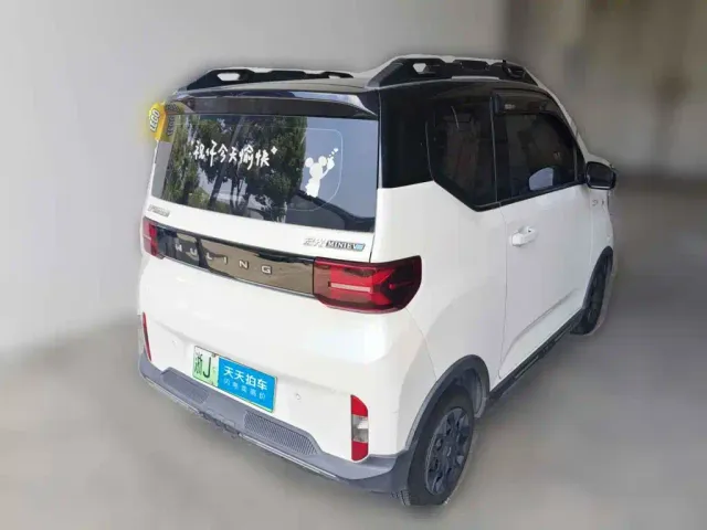 Wuling Motors Hongguang MINIEV 2022 GAMEBOY 200km Play Edition LFP — Фото автомобиля 5