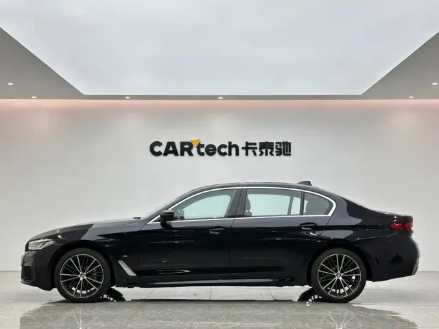 BMW 5 Series — Фото автомобиля 2