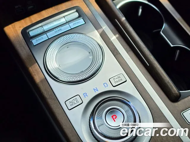 Genesis G80 Electrified G80 (RG3) — Фото автомобиля 9