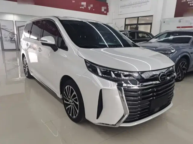 GAC Trumpchi M6 — Фото автомобиля 3