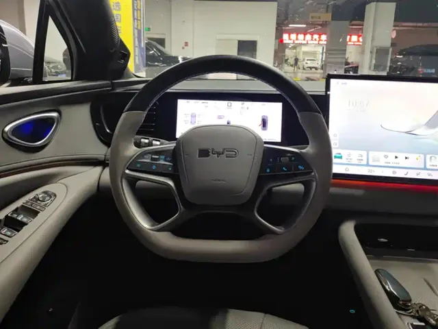 BYD Sealion 06 — Фото автомобиля 15