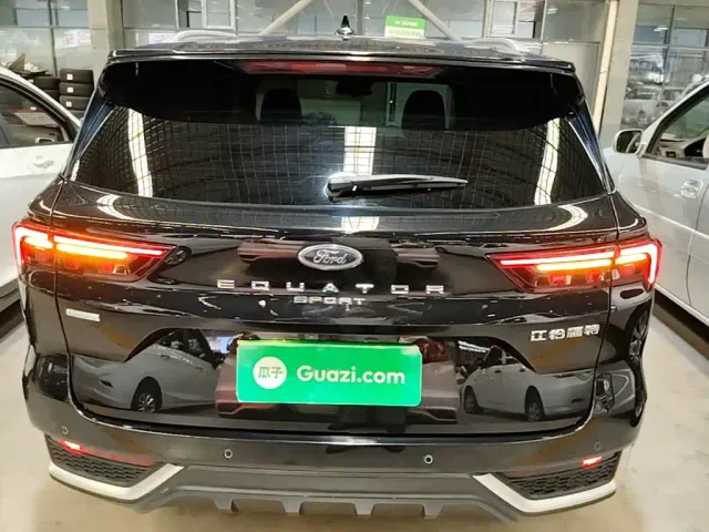 Ford Lingrui — Фото автомобиля 5