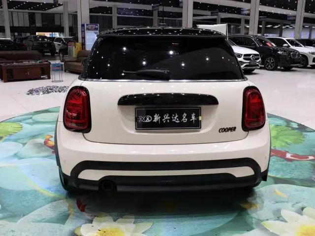 MINI Hatch — Фото автомобиля 5
