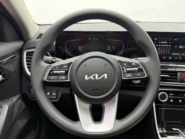 Kia Seltos — Фото автомобиля 7