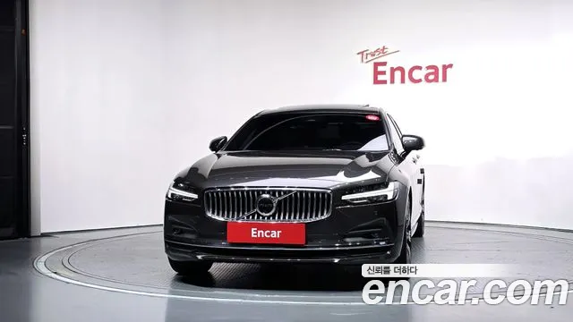 Volvo S90 — Фото автомобиля 3