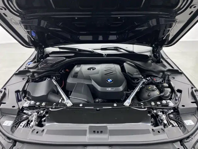 BMW 5 Series — Фото автомобиля 9