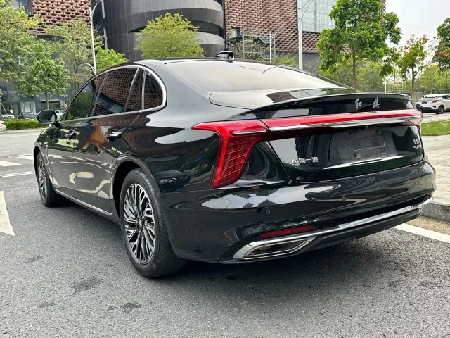 Hongqi H5 — Фото автомобиля 15