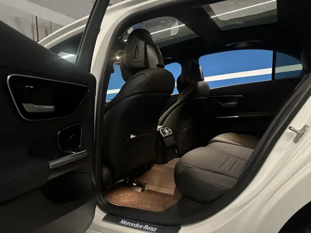 Mercedes-Benz C-Class — Фото автомобиля 14