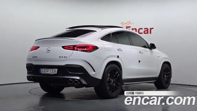 Mercedes-Benz GLE-Class — Фото автомобиля 2