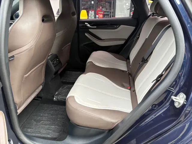 BYD Qin PLUS — Фото автомобиля 8