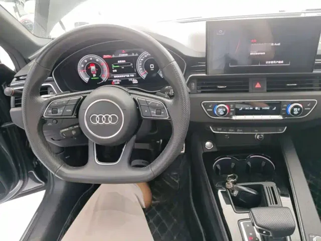 Audi A4L — Фото автомобиля 9