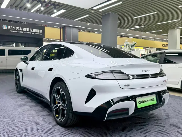 Xiaomi SU7 — Фото автомобиля 12