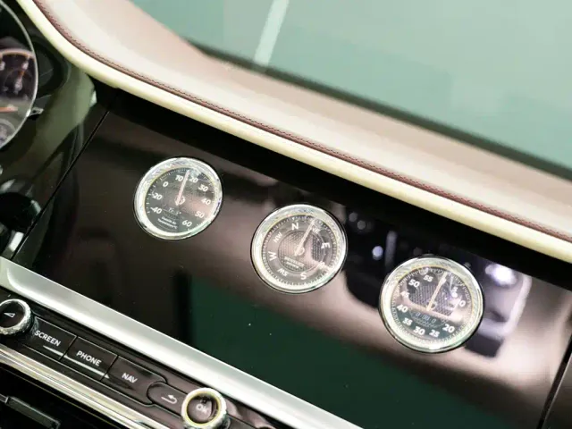 Bentley Flying Spur — Фото автомобиля 21