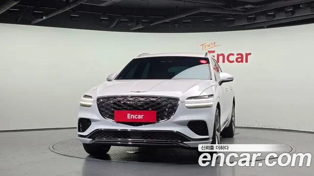 Genesis GV70 2.5T Бензин 2WD — Фото автомобиля 2