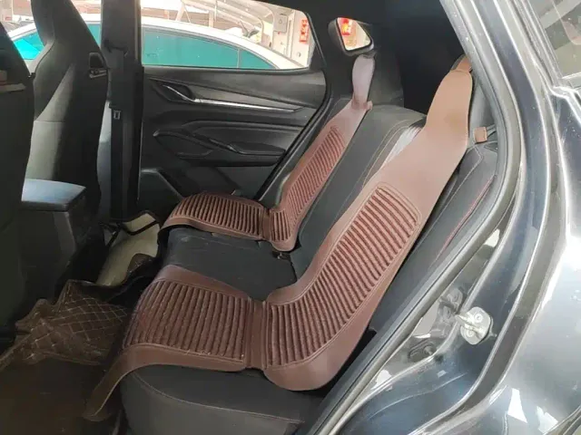 Changan X5 Plus — Фото автомобиля 16