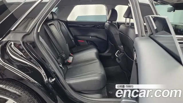 Hyundai Grandeur Grandeur (GN7) 2.5 Бензин 2WD — Фото автомобиля 12