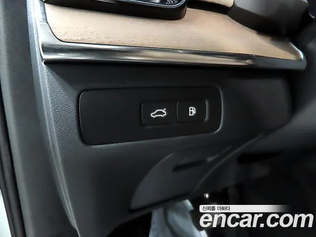 Volvo XC90 — Фото автомобиля 13