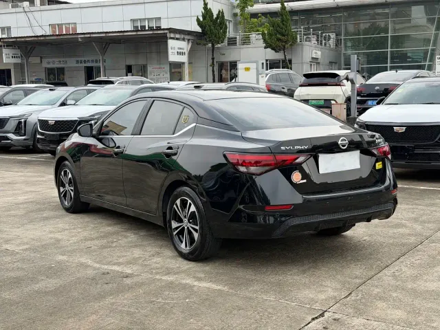 Nissan Sylphy — Фото автомобиля 22