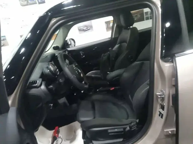 MINI Hatch — Фото автомобиля 14